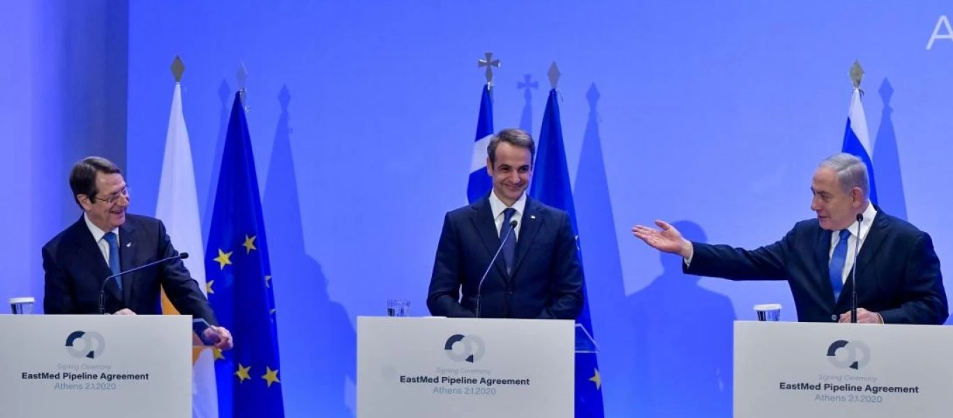 EastMed: Το αστείο του Κυριάκου Μητσοτάκη - «Υπάρχει σύμπτωση ακόμη και στα ενδυματολογικά»